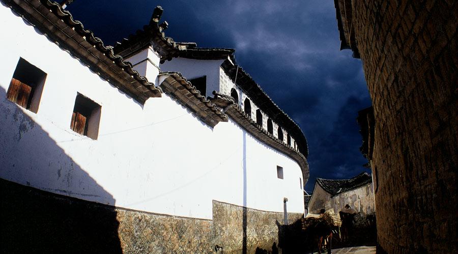 嘉定新城“长出”绿色低碳公共空间，系区域首个光储直柔应用商业场景